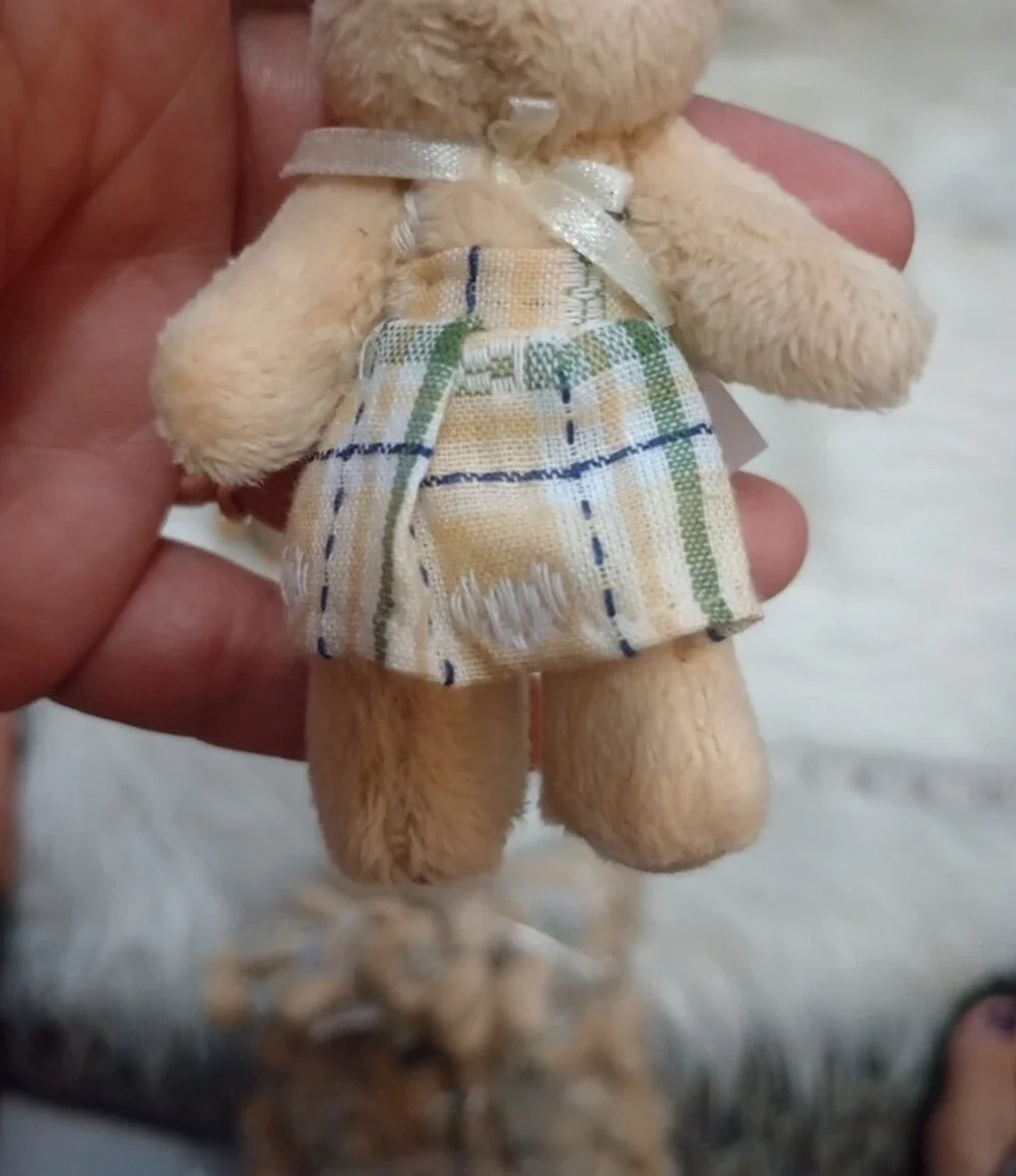 Cozy Town  Vintage Plush Beige Teddy Keychain Accessory  NWT.